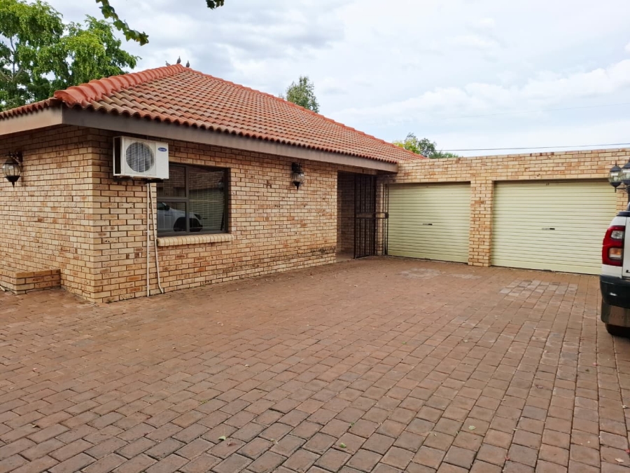 6 Bedroom Property for Sale in Universitas Free State